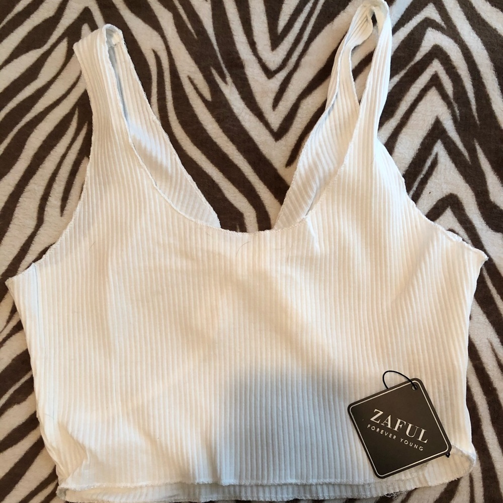 White crop tank - Picture 3 of 3